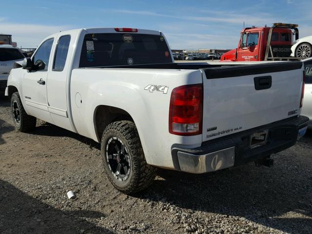 1GTR2VE38BZ104557 - 2011 GMC SIERRA K15 WHITE photo 3