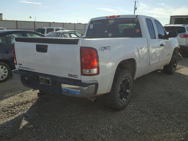 1GTR2VE38BZ104557 - 2011 GMC SIERRA K15 WHITE photo 4