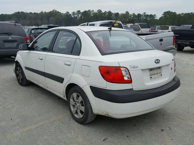 KNADE123576214373 - 2007 KIA RIO BASE WHITE photo 3