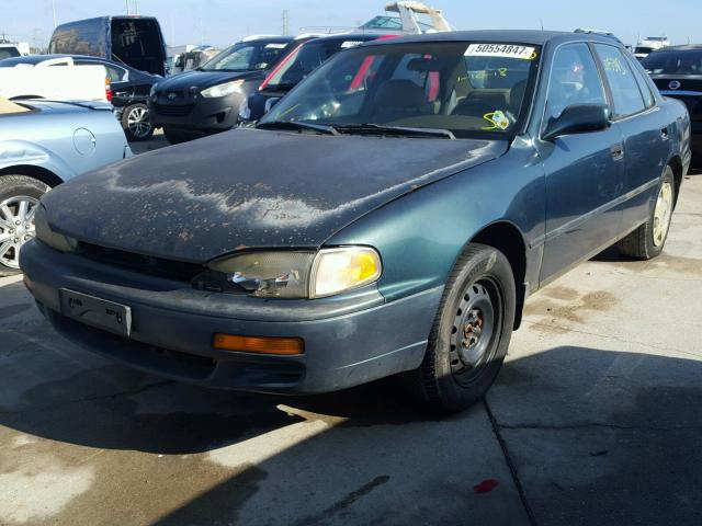 4T1BF12K3TU116068 - 1996 TOYOTA CAMRY LE GREEN photo 2