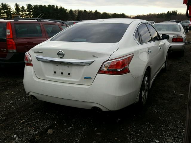 1N4AL3AP9DC184969 - 2013 NISSAN ALTIMA 2.5 WHITE photo 4