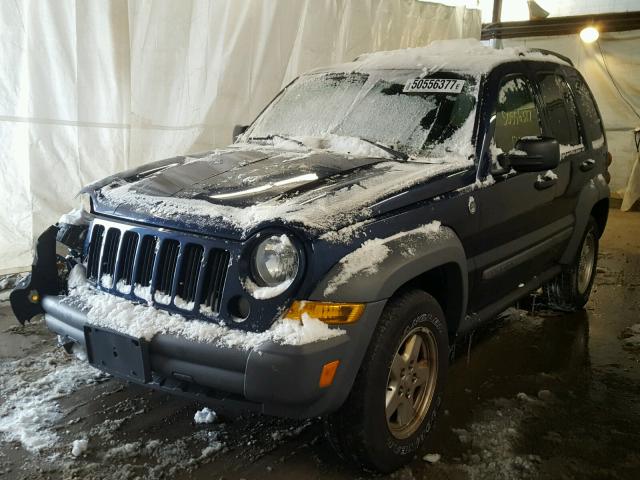 1J4GL48K55W667356 - 2005 JEEP LIBERTY SP BLUE photo 2