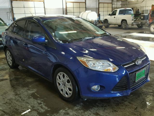 1FAHP3F26CL456537 - 2012 FORD FOCUS SE BLUE photo 1