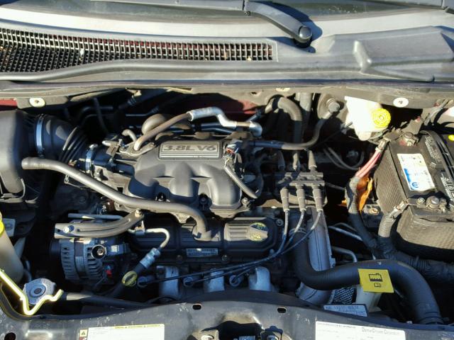 2A8HR54P48R731084 - 2008 CHRYSLER TOWN & COU BURGUNDY photo 7