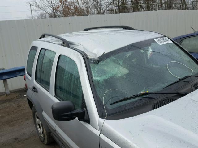 1J4GK48K65W710587 - 2005 JEEP LIBERTY SP SILVER photo 9