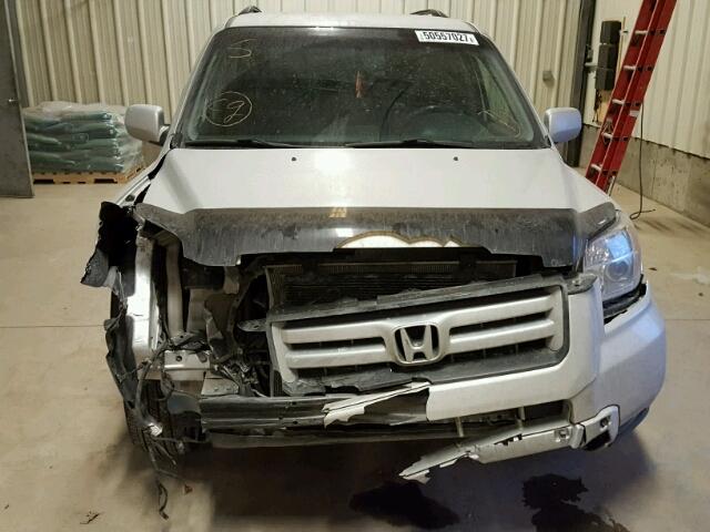 5FNYF18198B501972 - 2008 HONDA PILOT LX SILVER photo 9