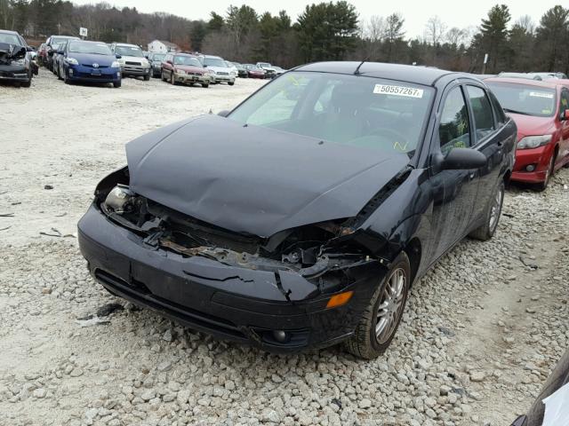 1FAHP34N77W260527 - 2007 FORD FOCUS ZX4 BLACK photo 2