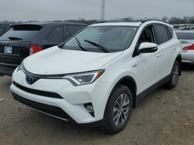 JTMRJREV7HD148745 - 2017 TOYOTA RAV4 HV LE WHITE photo 2