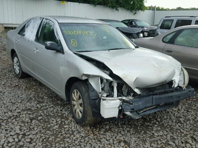 4T1BE32K25U604445 - 2005 TOYOTA CAMRY LE SILVER photo 1