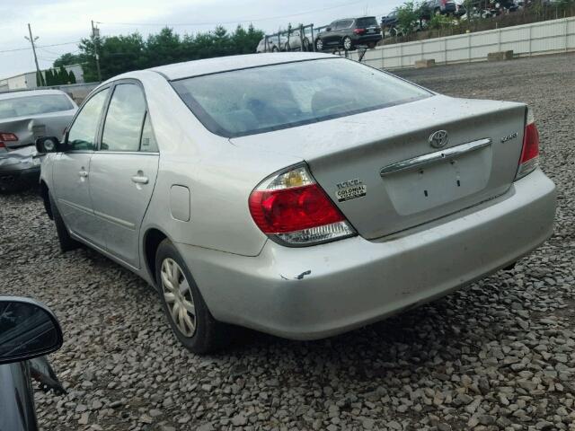 4T1BE32K25U604445 - 2005 TOYOTA CAMRY LE SILVER photo 3