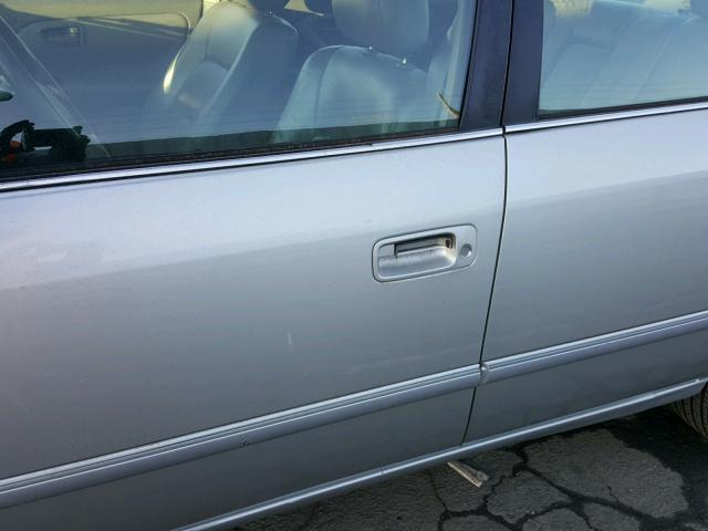 4T1BF28K21U121398 - 2001 TOYOTA CAMRY LE 银色 照片 9