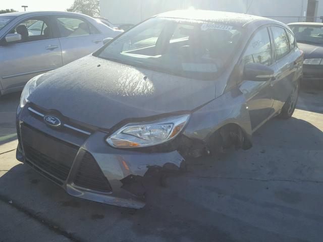 1FADP3K28EL144677 - 2014 FORD FOCUS SE CHARCOAL photo 2