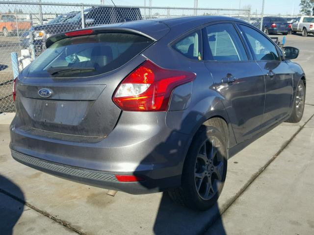 1FADP3K28EL144677 - 2014 FORD FOCUS SE CHARCOAL photo 4