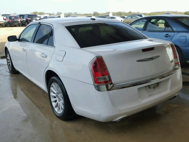 2C3CCAAG0CH127115 - 2012 CHRYSLER 300 WHITE photo 3