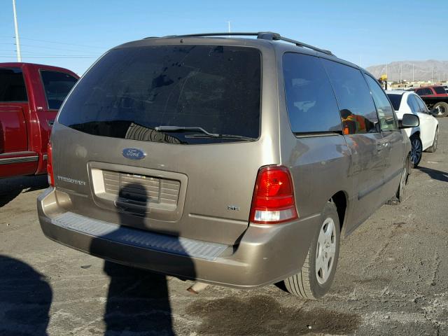 2FMZA51675BA69404 - 2005 FORD FREESTAR S GOLD photo 4