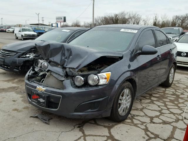 1G1JC5SB0D4133890 - 2013 CHEVROLET SONIC LT GRAY photo 2