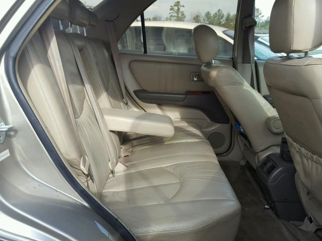 JTJGF10U820125320 - 2002 LEXUS RX 300 GOLD photo 6