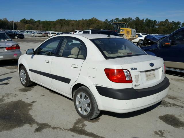 KNADE123866064824 - 2006 KIA RIO WHITE photo 3