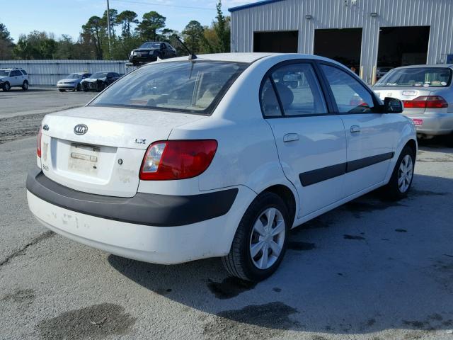 KNADE123866064824 - 2006 KIA RIO WHITE photo 4