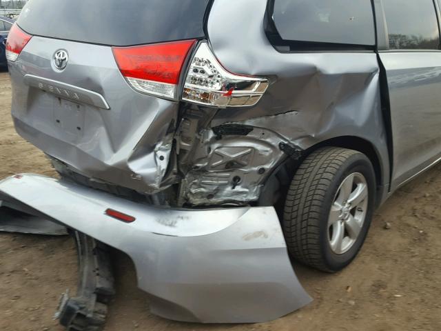 5TDKK3DC1CS226087 - 2012 TOYOTA SIENNA LE SILVER photo 9