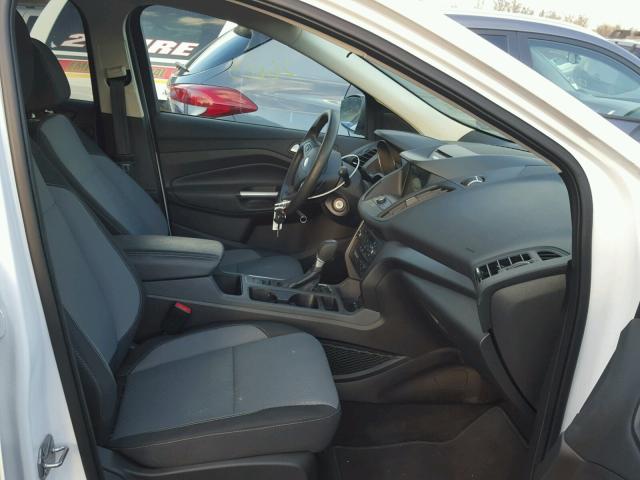 1FMCU9GD8HUC82404 - 2017 FORD ESCAPE SE 白色 照片 5