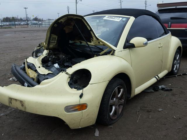 3VWCD31Y45M369601 - 2005 VOLKSWAGEN NEW BEETLE 黄色 照片 2