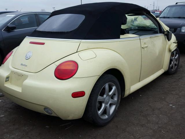 3VWCD31Y45M369601 - 2005 VOLKSWAGEN NEW BEETLE 黄色 照片 4
