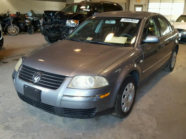 WVWMD63B13E078378 - 2003 VOLKSWAGEN PASSAT GL GRAY photo 2