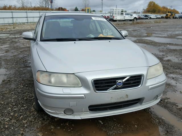 YV1RS592772607282 - 2007 VOLVO S60 2.5T SILVER photo 9