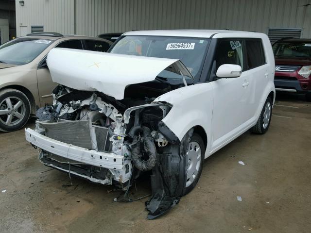 JTLKE50E481058710 - 2008 SCION XB WHITE photo 2