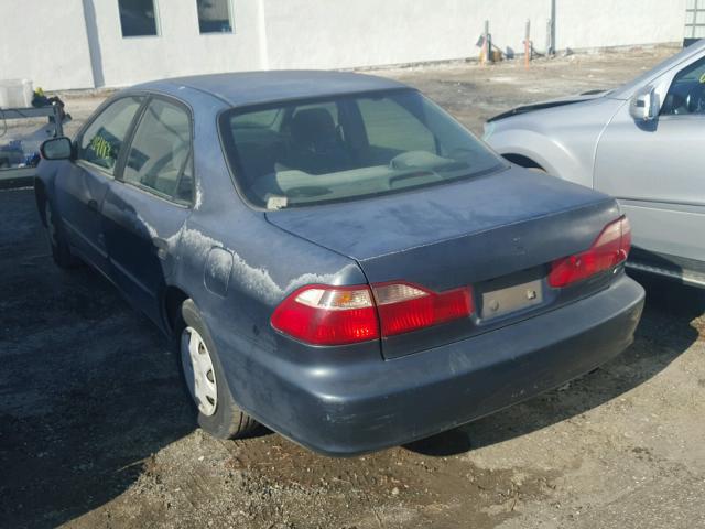 1HGCF8642WA237064 - 1998 HONDA ACCORD DX BLUE photo 3