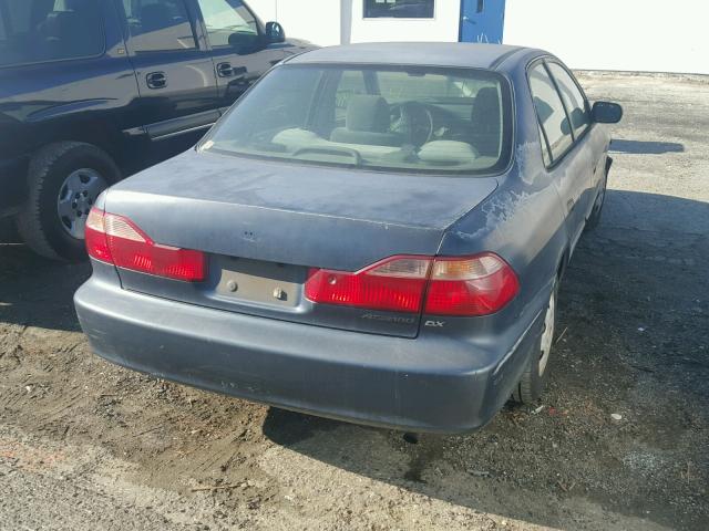 1HGCF8642WA237064 - 1998 HONDA ACCORD DX BLUE photo 4