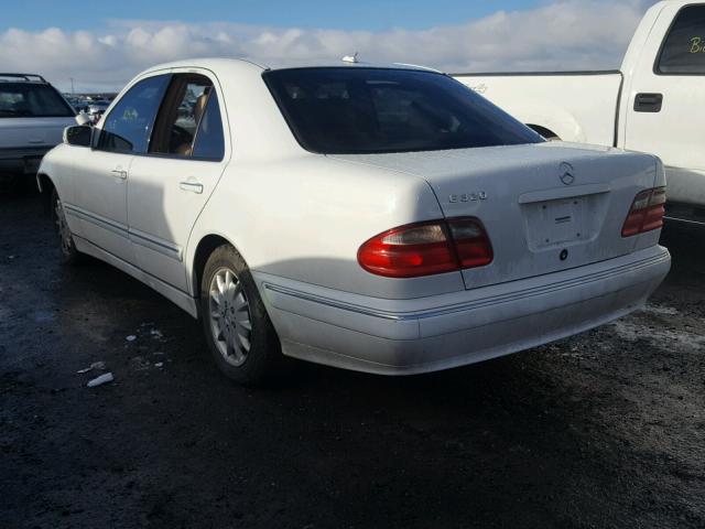 WDBJF65J11B243148 - 2001 MERCEDES-BENZ E 320 WHITE photo 3