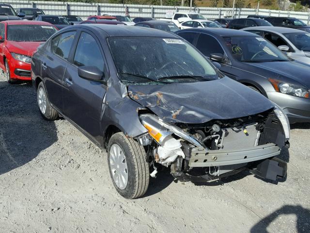 3N1CN7AP6HL872719 - 2017 NISSAN VERSA S GRAY photo 1