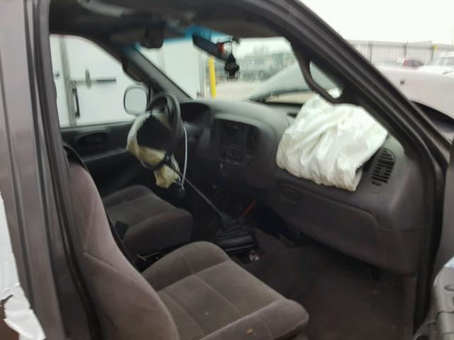 2FTRX07202CA17256 - 2002 FORD F150 GRAY photo 5