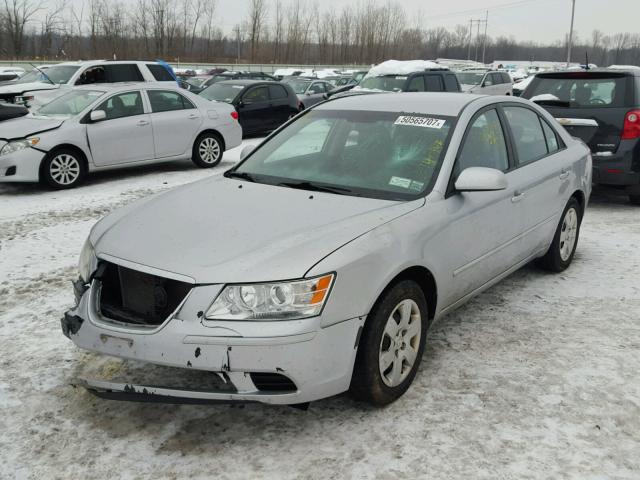 5NPET4AC9AH616085 - 2010 HYUNDAI SONATA GLS SILVER photo 2