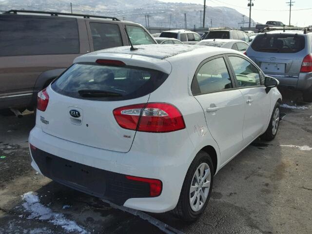 KNADM5A36G6676601 - 2016 KIA RIO LX WHITE photo 4