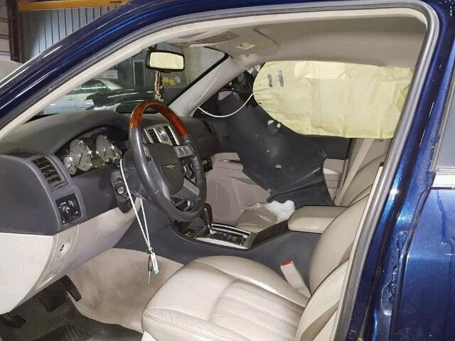 2C3LA63H46H198122 - 2006 CHRYSLER 300C BLUE photo 5