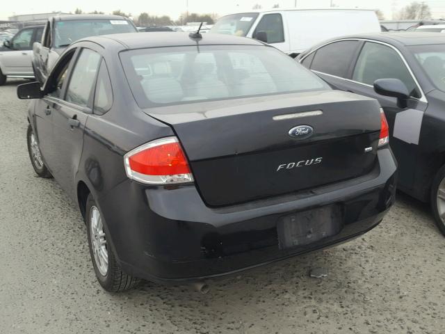 1FAHP3FN2AW242974 - 2010 FORD FOCUS SE BLACK photo 3