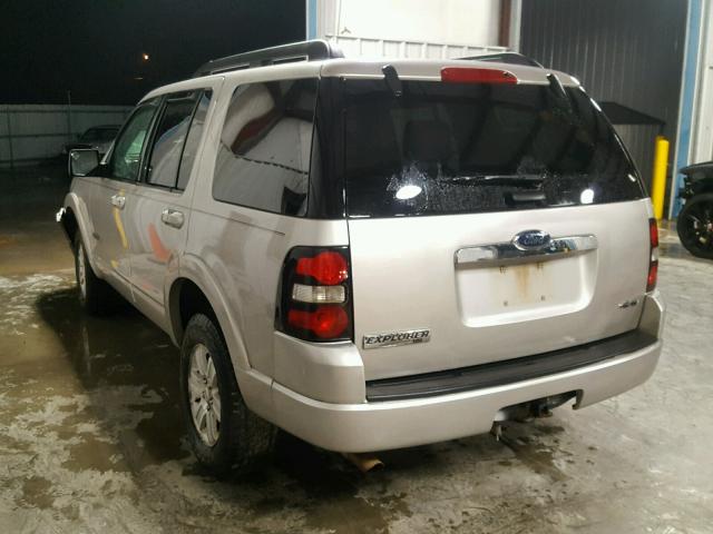 1FMEU73EX8UA38247 - 2008 FORD EXPLORER X SILVER photo 3