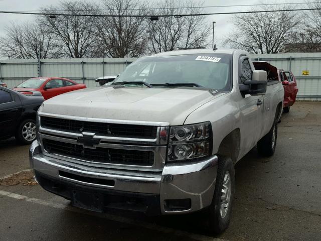 1GCHK24687E603119 - 2007 CHEVROLET SILVERADO BEIGE photo 2