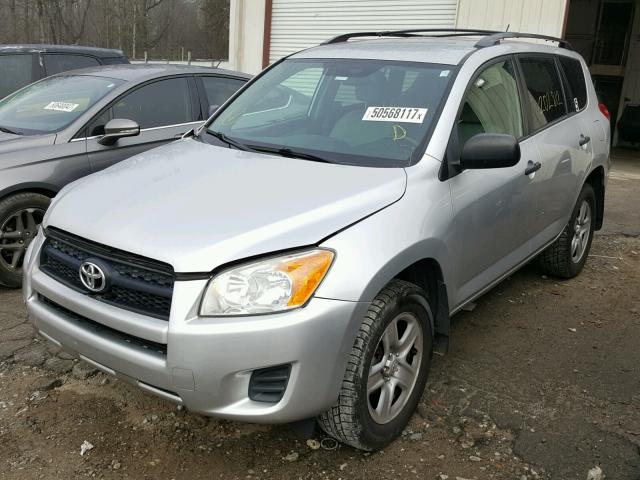 2T3ZF33V29W016806 - 2009 TOYOTA RAV4 SILVER photo 2