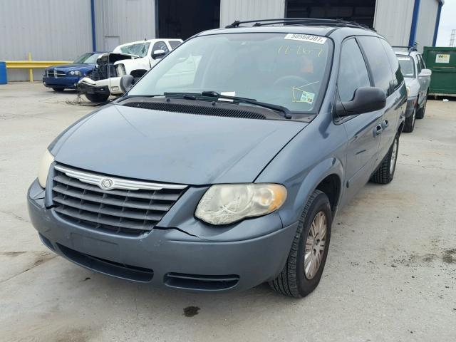 2A4GP44R26R619055 - 2006 CHRYSLER TOWN & COU GREEN photo 2