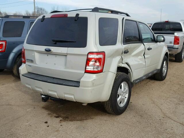 1FMCU03739KC59394 - 2009 FORD ESCAPE XLT WHITE photo 4