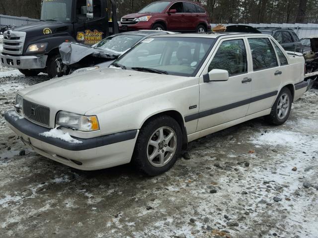 YV1LS5725T2276138 - 1996 VOLVO 850 BEIGE photo 2