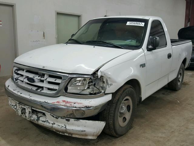 1FTZF1723YNB28458 - 2000 FORD F150 WHITE photo 2