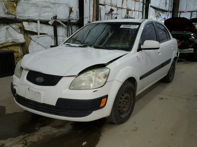 KNADE123266103455 - 2006 KIA RIO WHITE photo 2