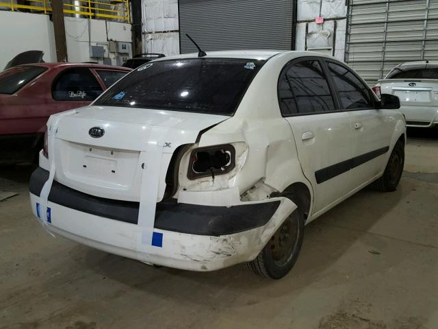 KNADE123266103455 - 2006 KIA RIO WHITE photo 4