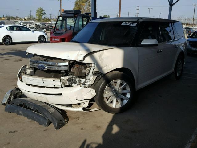 2FMGK5CC0ABA54373 - 2010 FORD FLEX SEL WHITE photo 2