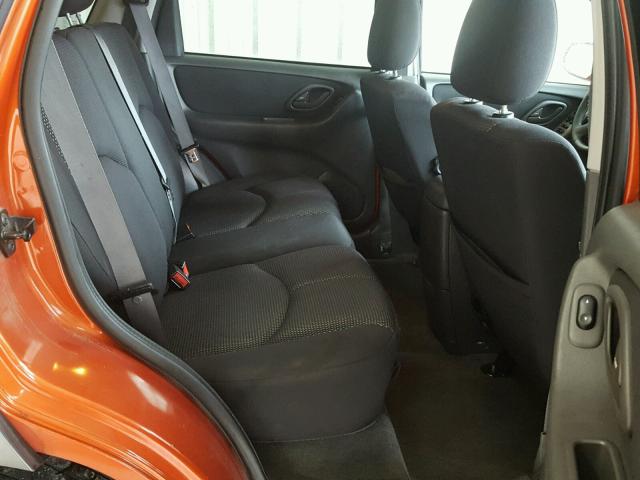 4F2YZ04105KM52845 - 2005 MAZDA TRIBUTE S ORANGE photo 6